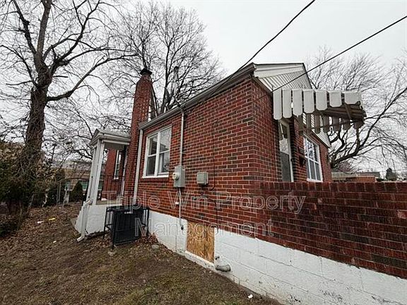 3rd image of 6206 Evergreen Blvd