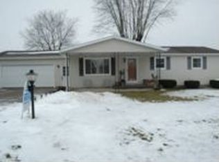 3935 Avalon Dr, Zanesville, OH 43701