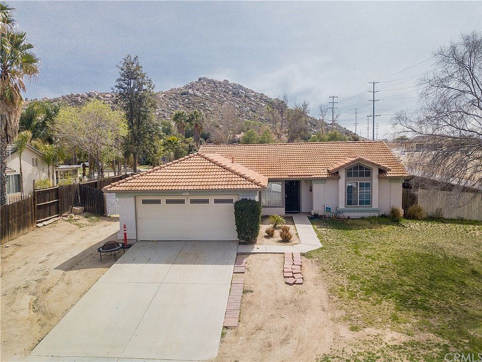 1st image of 28527 Benigni Ave