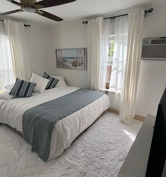 4354 Coolidge Ave — Photo 11