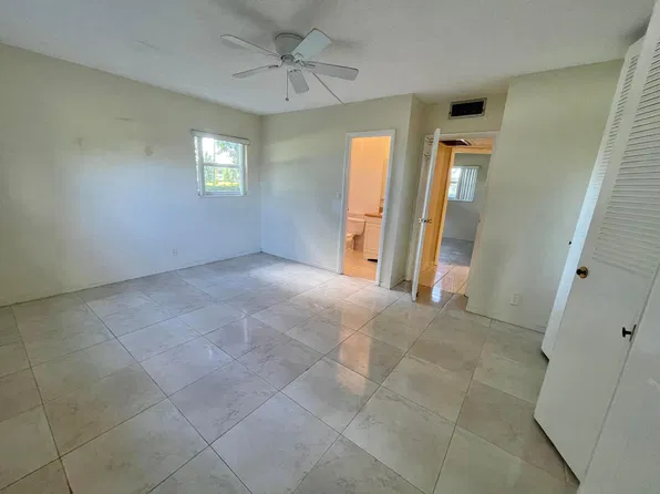 4701 NW 34th Street #416, Lauderdale Lakes, FL 33319
