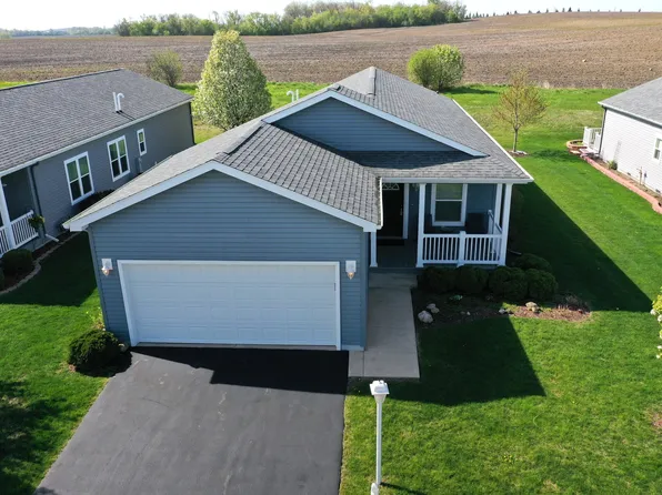 1493 Equestrian Dr, Grayslake, IL 60030