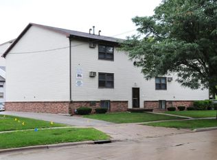 115 W Locust St APT 2, Normal, IL 61761