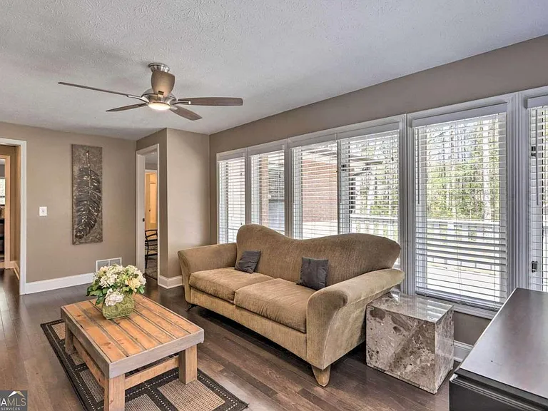 6207 Moss Dr — Photo 34