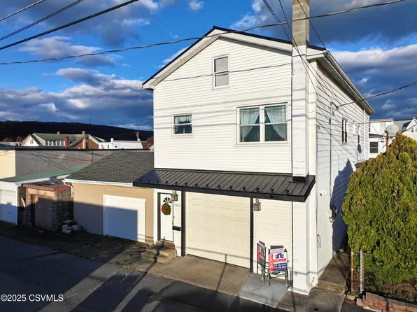 145 S Lemon St, Mount Carmel, PA 17851