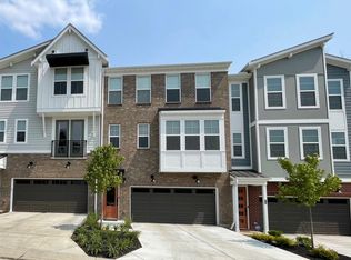 112 Blossom View Dr, Loveland, OH 45140
