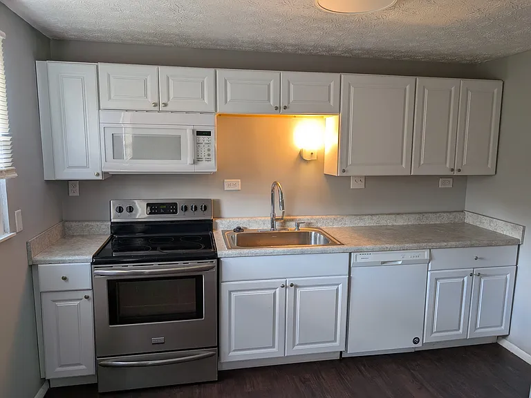 11445 Kentbrook Ct — Photo 5