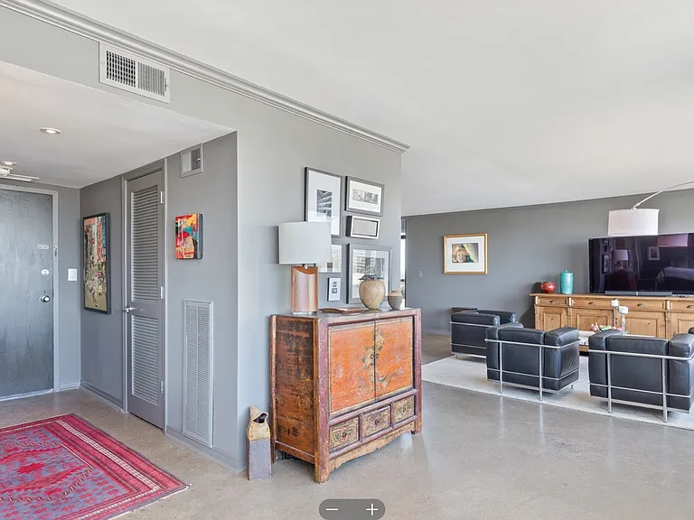 410 W 7th St #1328 — Photo 3