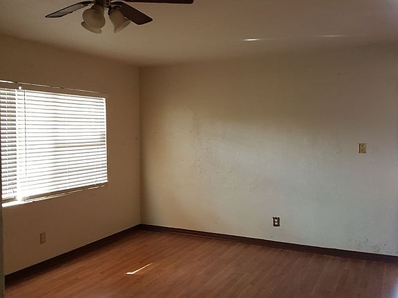 3rd image of 4418 E Sligh Ave