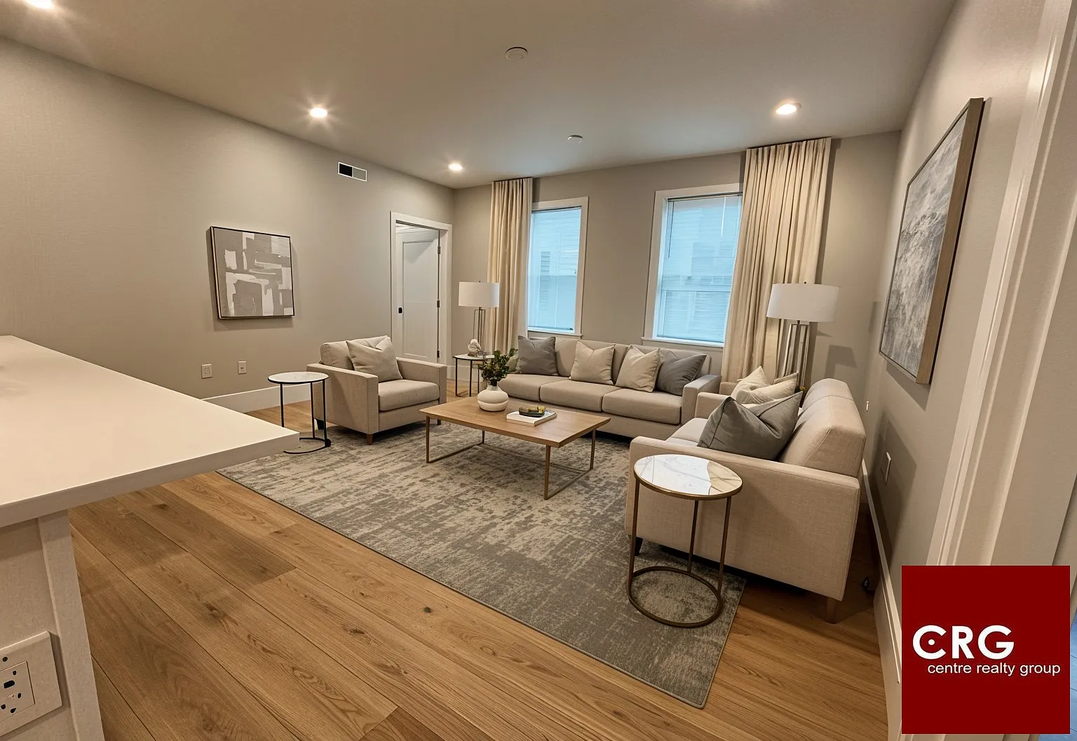4 bed, 3.0 bath, $5,042 — Photo 2
