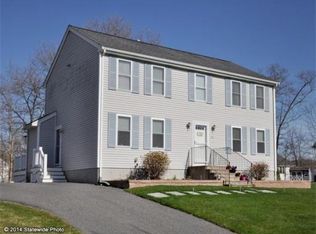 39 Steeple Chase Cir, Attleboro, MA 02703