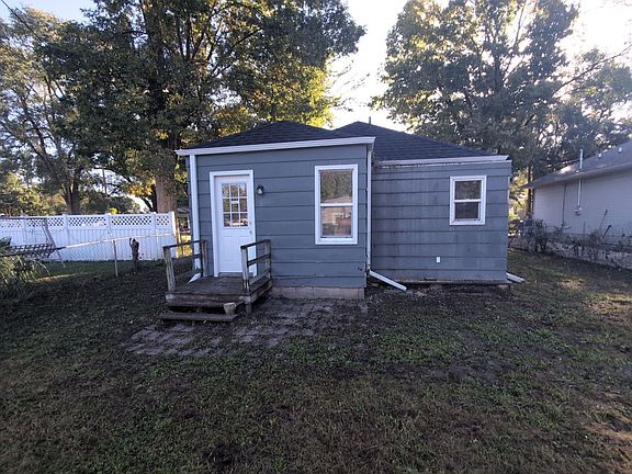 5th image of 1420 E 36th Ct