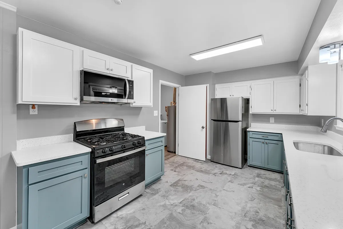 Building Photo - 2139 W Wedington Dr