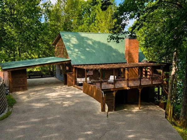 319 Chestatee View Dr, Dawsonville, GA 30534