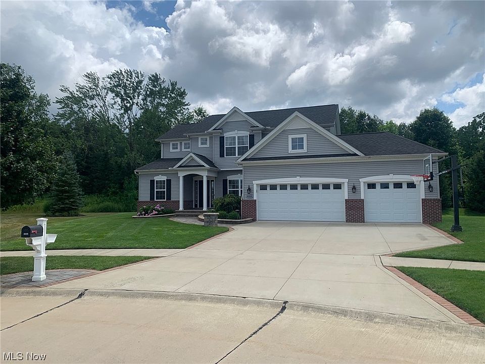 1st image of 8008 Dovegate Cir