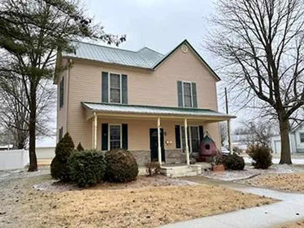 501 W Douglas St, Fairfield, IL 62837