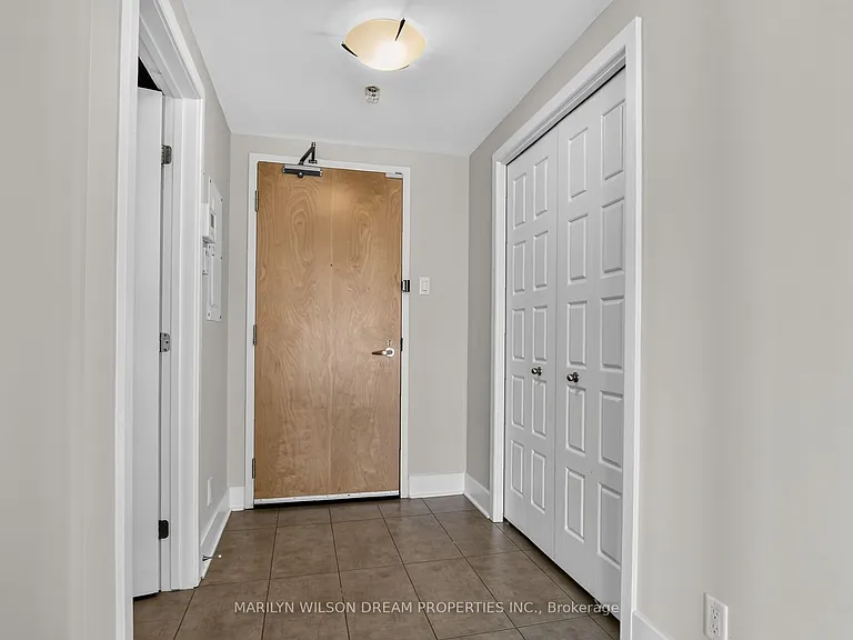300 C Lett St #517 — Photo 4