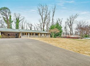 3242 N Embry Cir, Atlanta, GA 30341