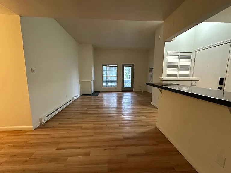 University Park Apartments near Cornell University — Photo 297