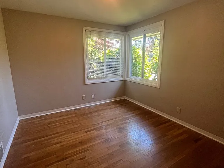 980 Sherwood Pl — Photo 14
