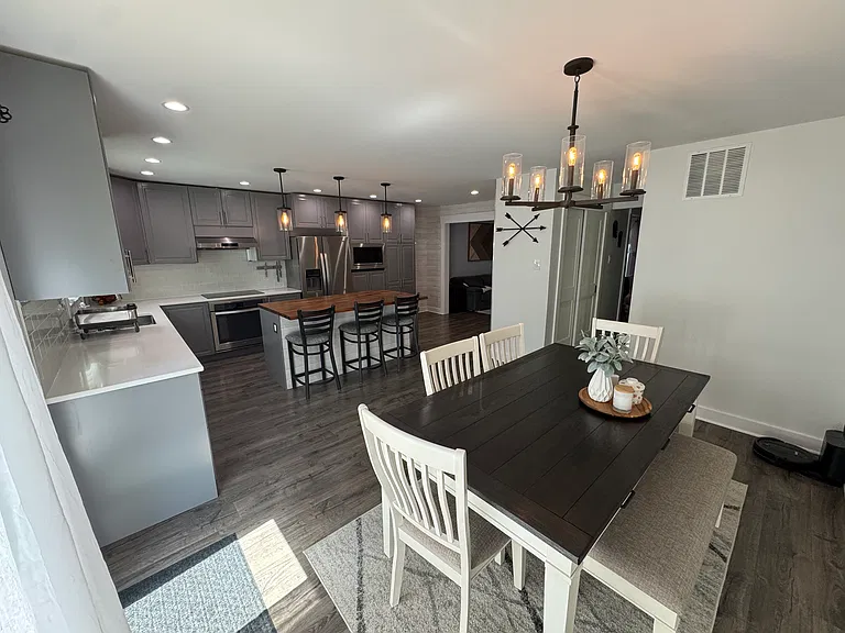 7955 Hidden Bridge Dr — Photo 9