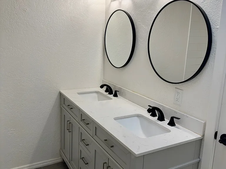 2520 W Vista Ave #C — Photo 4