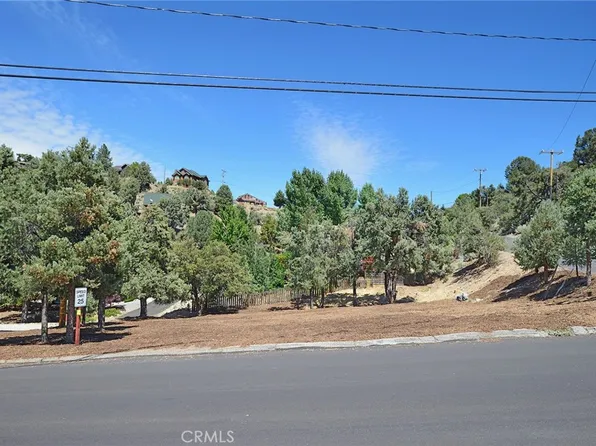 2029 Saint Bernard Dr, Pine Mountain Club, CA 93222