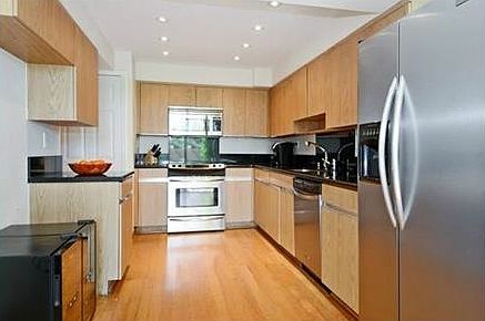 3rd image of 19707 Turnberry Way APT Th5