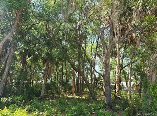 7075 W Crestview Ln, Crystal River, FL 34429