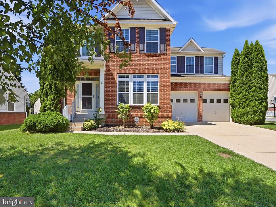 1st image of 8888 Paddock Ln