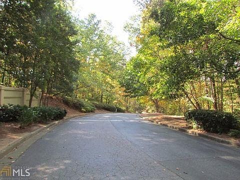 Private wooded community