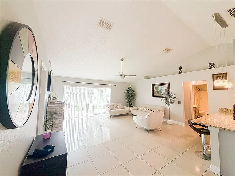 503 Everest Way — Photo 3
