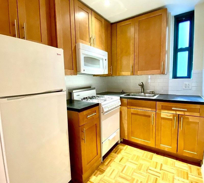 1st image of 515 E 78th St APT 5D