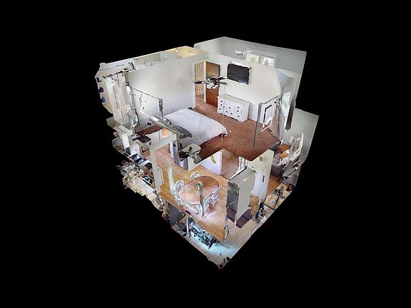 2nd image of 425 E 12th St