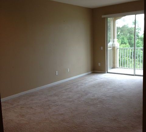 4th image of 7801 Point Meadows Dr Unit 3307