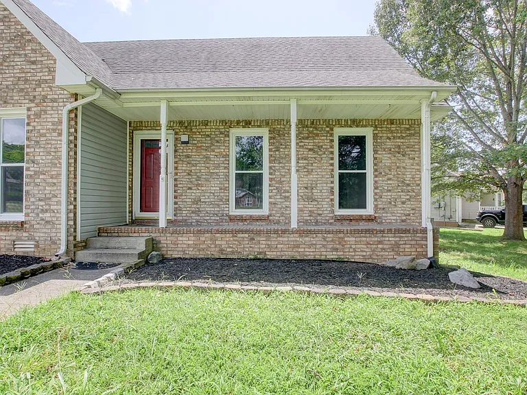 180 Kings Deer Dr — Photo 5