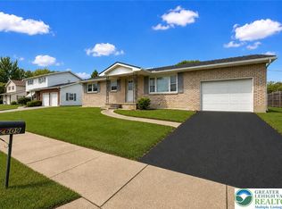 2609 Lynnhurst Dr, Bethlehem, PA 18017