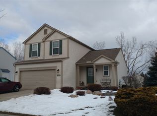 6469 Crestview Dr, Holly, MI 48442