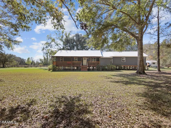 1107 Tilac Rd, Breaux Bridge, LA 70517