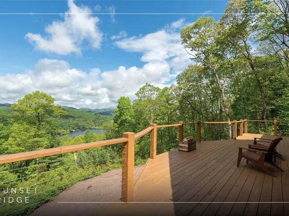 585 Tabletop Road, Glenville, NC 28736