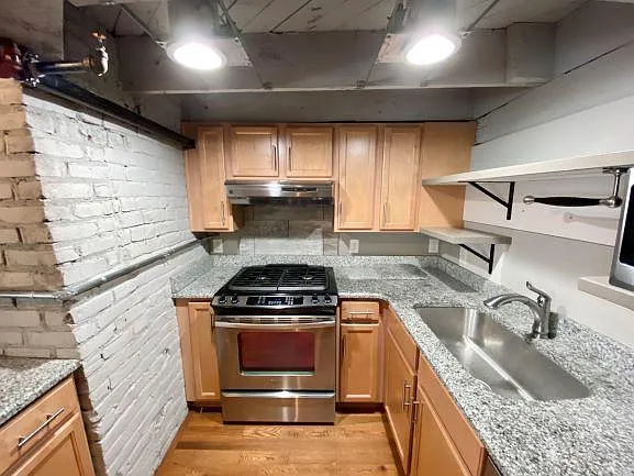 1016 Jefferson St #4 — Photo 15