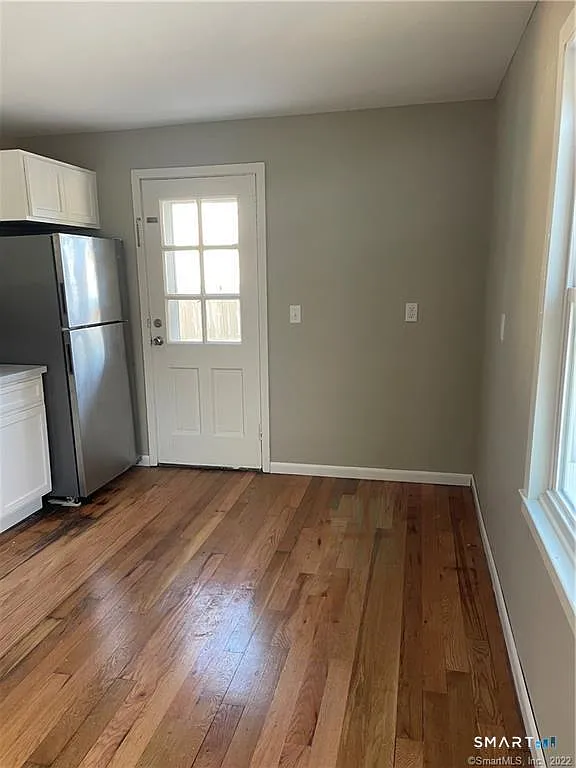 2 bed, 1.0 bath, 1818 sqft, $1,950 — Photo 3