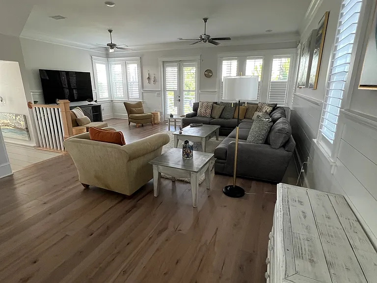 11 E Crabbing Hole Ln — Photo 42