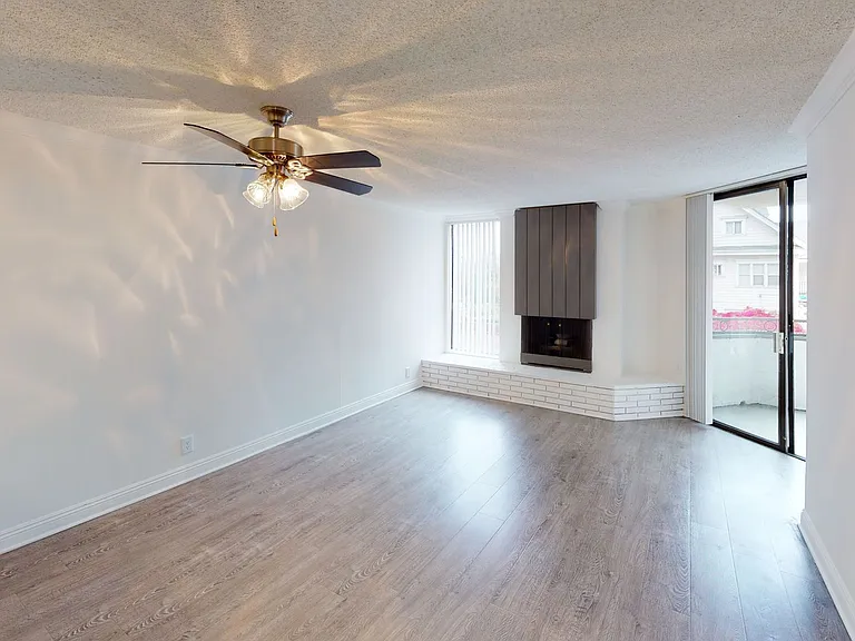 5th Street Apartments — Photo 17