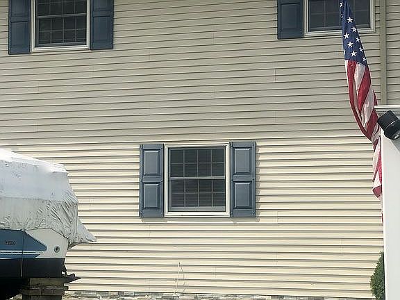 5th image of 469 Everdell Ave