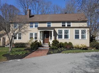 10 Knight Cir, Manchester, MA 01944