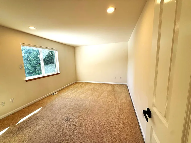 12023 NE 100th Pl — Photo 14