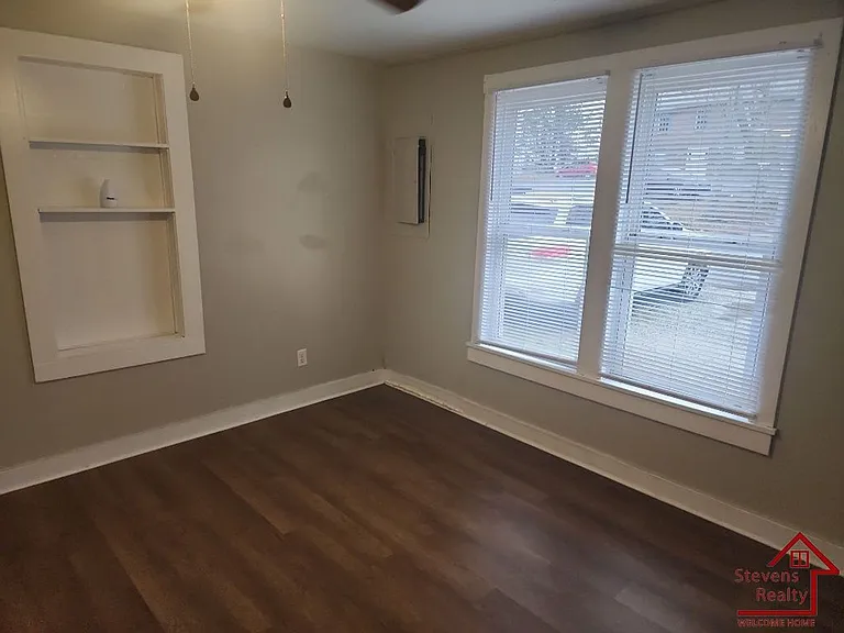 1267 Phillips Dr — Photo 7