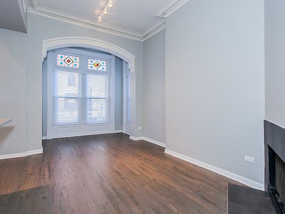 3rd image of 42 E Chicago Ave APT 3E