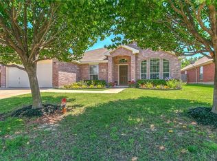 504 Dominick Ct, Azle, TX 76020